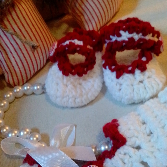 Baby's 1st Christmas dress and Mary Janes - Picture 8 of 9